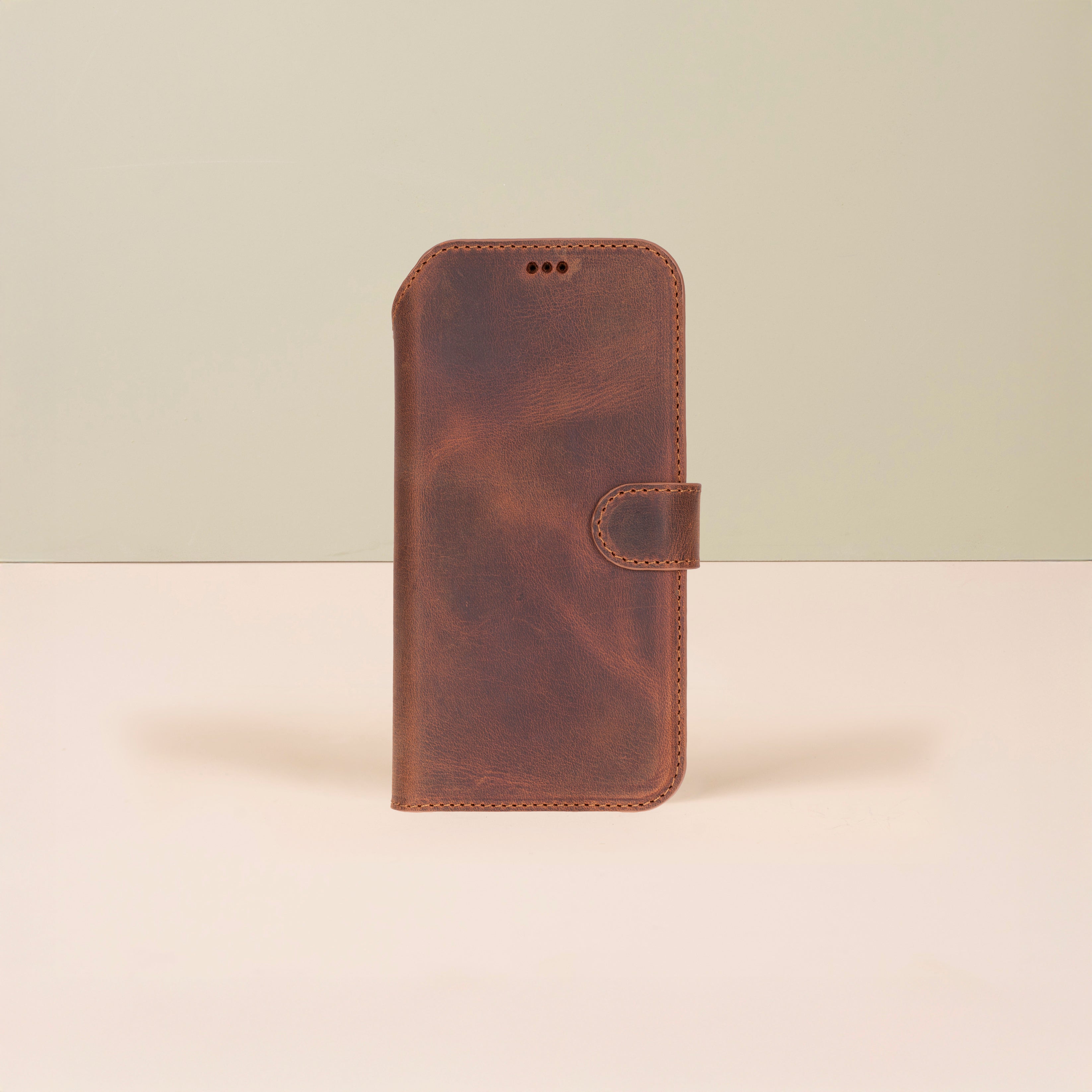 Leather iPhone 17 Pro Wallet Case – Brown - Austin