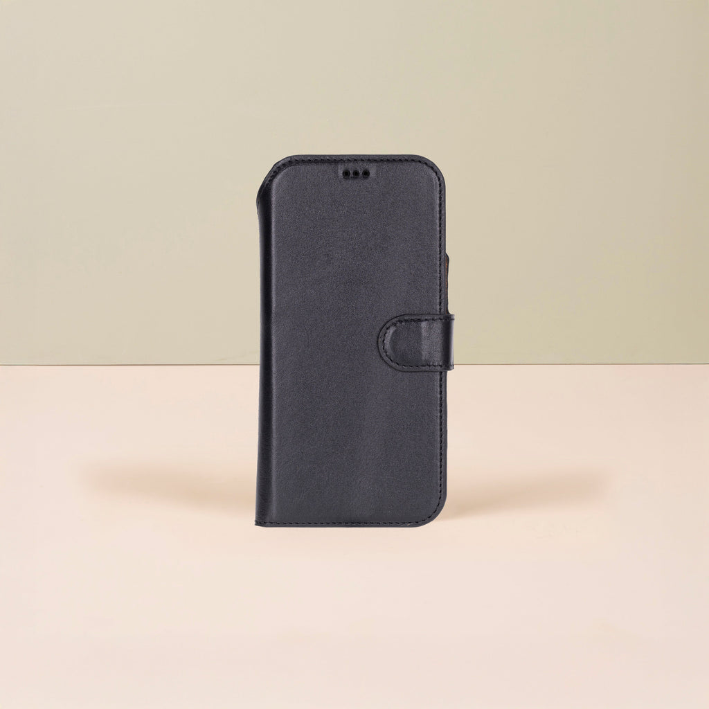 Leather iPhone 18 Pro Wallet Case – Black - Austin