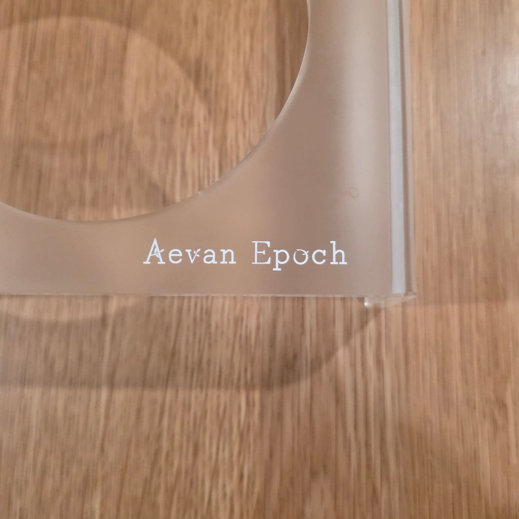 Aevan Epoch | Frosted Acrylic Pet Bowl Stand