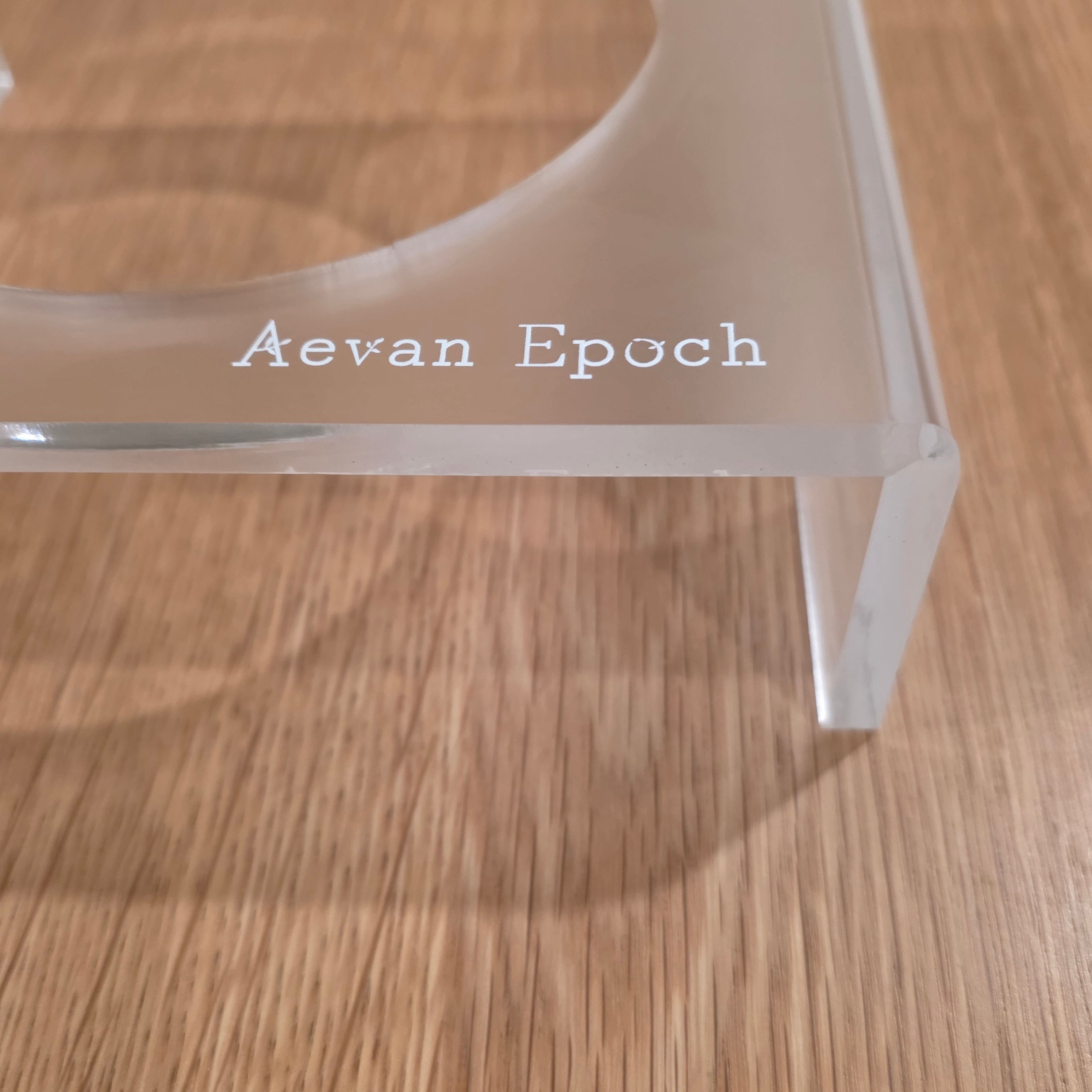 Aevan Epoch | Frosted Acrylic Pet Bowl Stand