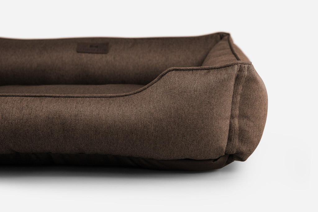 Chester & Lee | Cotton Sleeper Dog Bed Brown