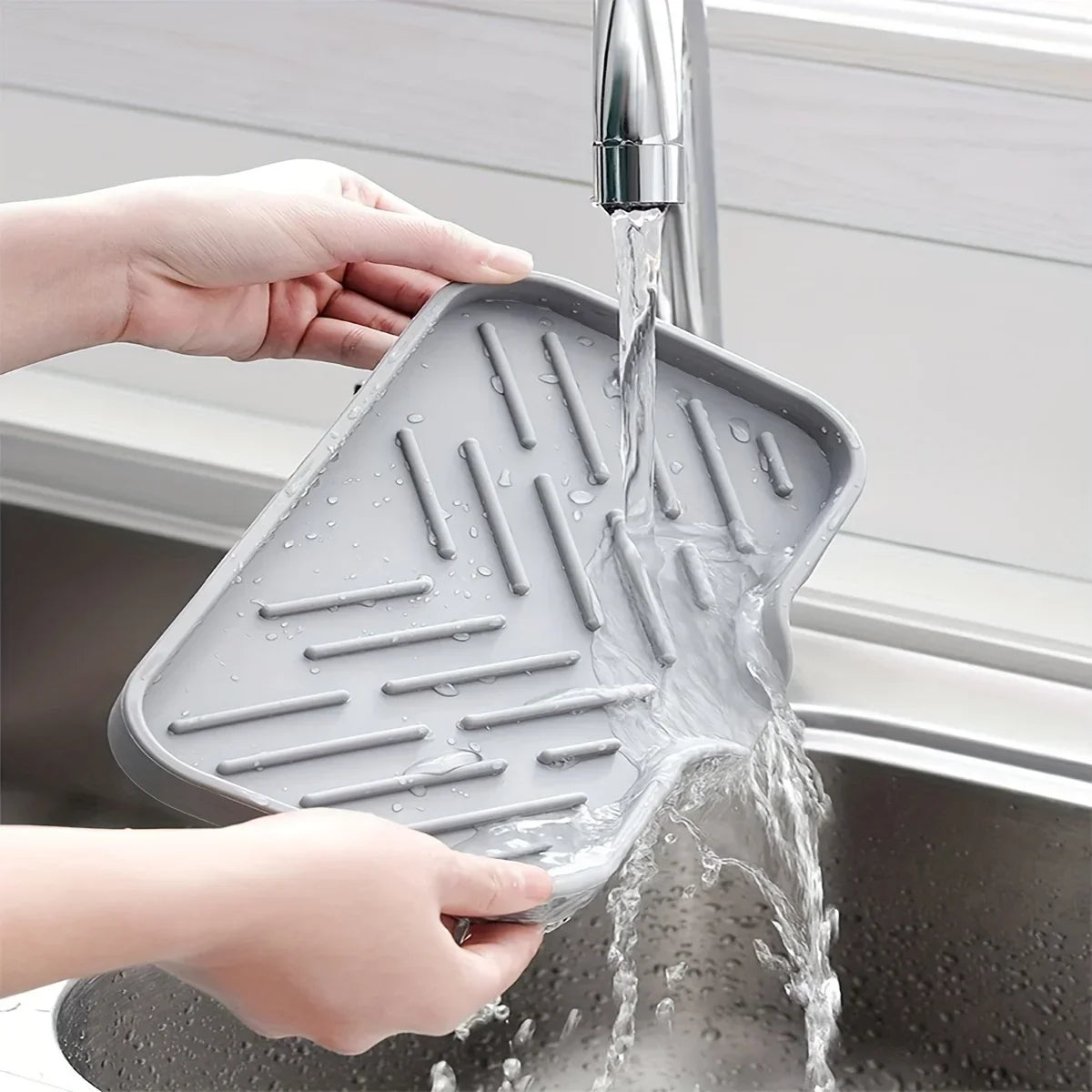 Multifunctional Silicone Sink Tray with Drain – Soap, Sponge & Brush Organizer for Kitchen & Bathroom