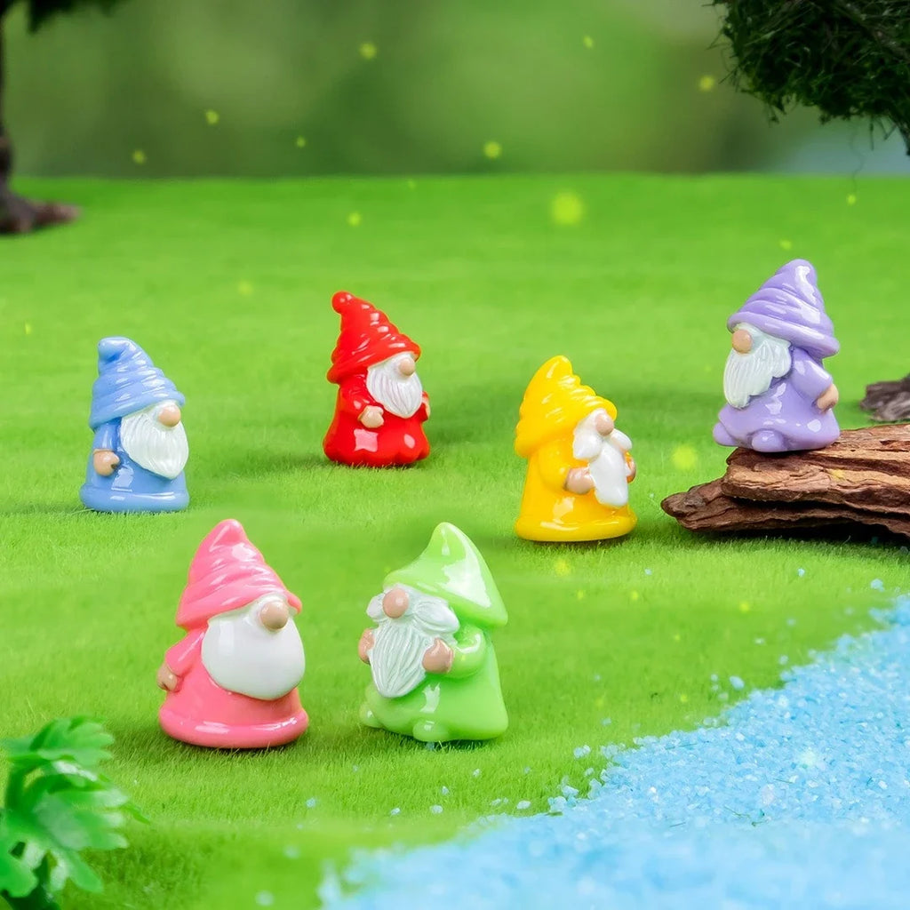 10-100PCS Luminous Mini Christmas Gnomes Fairy Garden Miniatures Home Garden Accessories Fairy Moss Micro Landscape Decoration