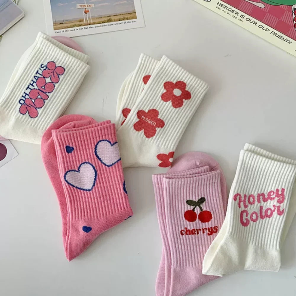 5 Pairs of Women's Summer Ins Trendy Sweat-Absorbent Spring and Autum Cute Heart Flower Letter Socks for Women
