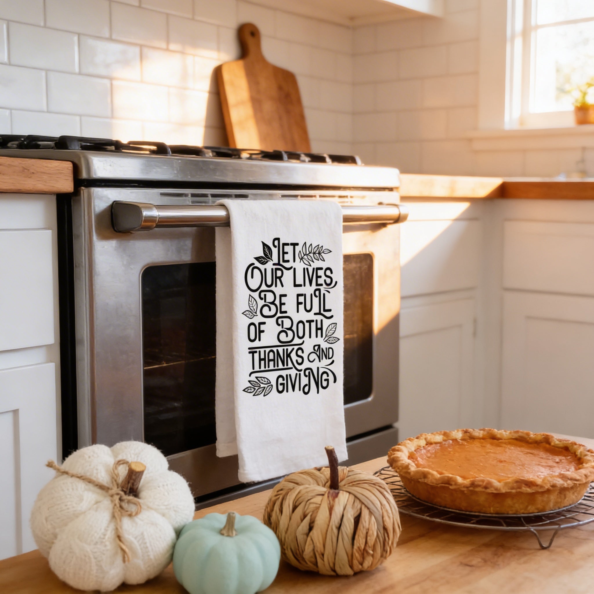 Thanksgiving Kitchen Towel, Hostess Gift, Housewarming Gift, Thanksgiving Kitchen Decor, Thankful Tea Towel, Fall Flour Sack Towel