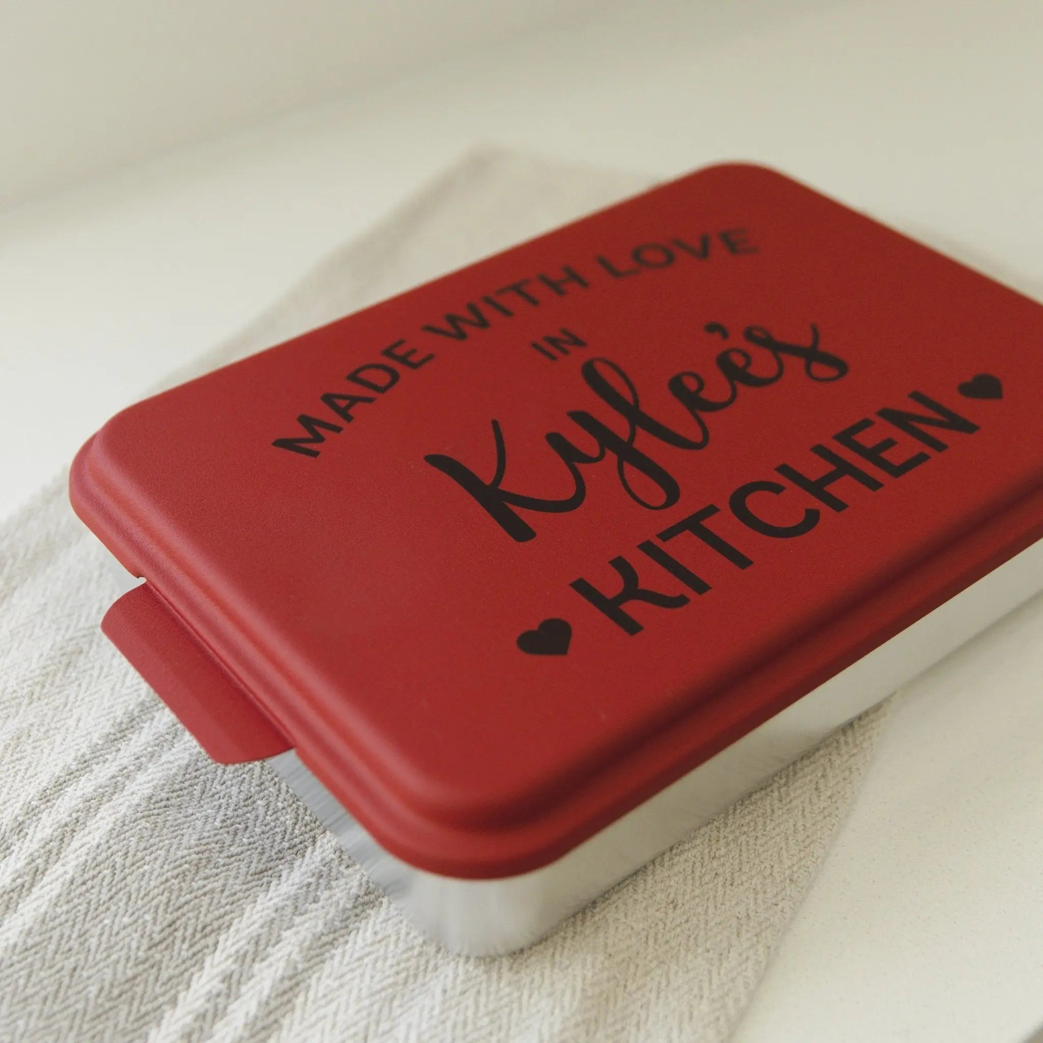 Personalized Cake Pan, Baking Gift for Mom, Gift for Grandma, Kitchen Gift for her, Gift for Baker